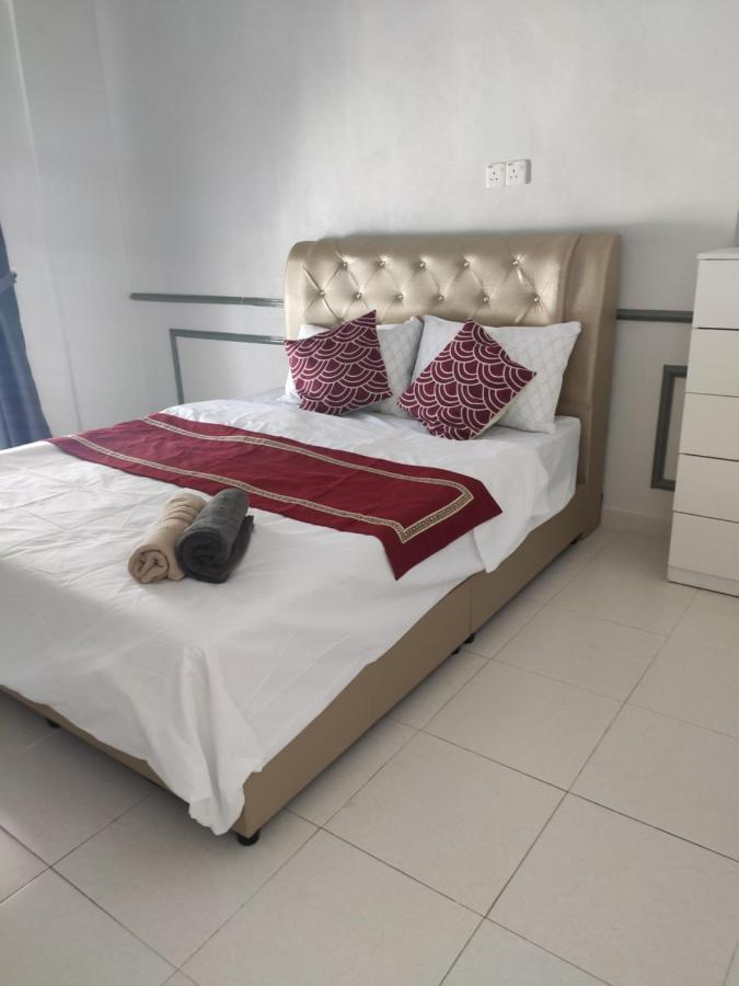 Homestay Cassa Dinie Private Pool Rantau Panjang Esterno foto