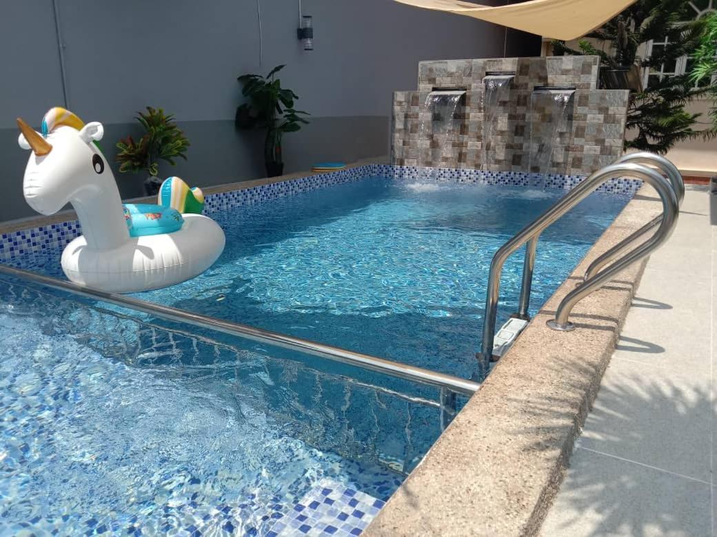 Homestay Cassa Dinie Private Pool Rantau Panjang Esterno foto