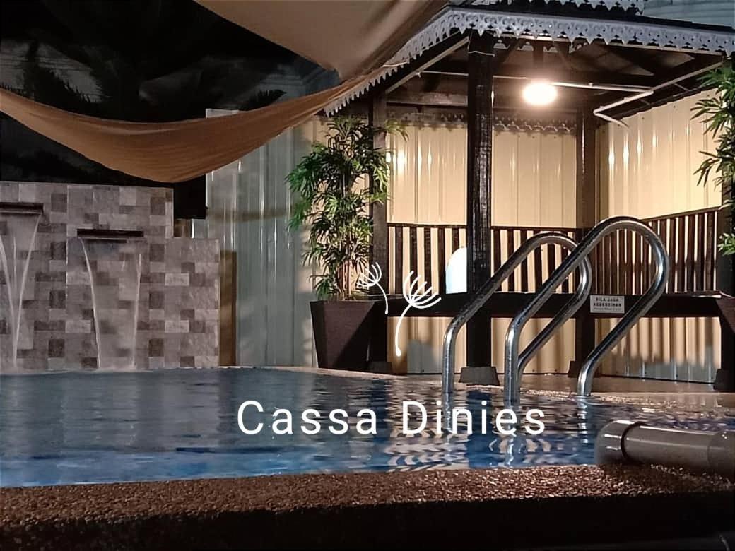 Homestay Cassa Dinie Private Pool Rantau Panjang Esterno foto